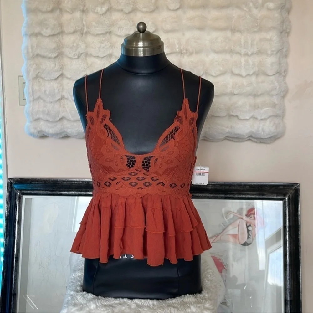 NEW Free People Adella Crochet Lace Ruffled Cami Spaghetti Strap Tank -R… - Picture 3 of 8